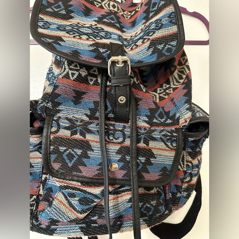 Tribal Pattern Backpack - Picture 3 of 12